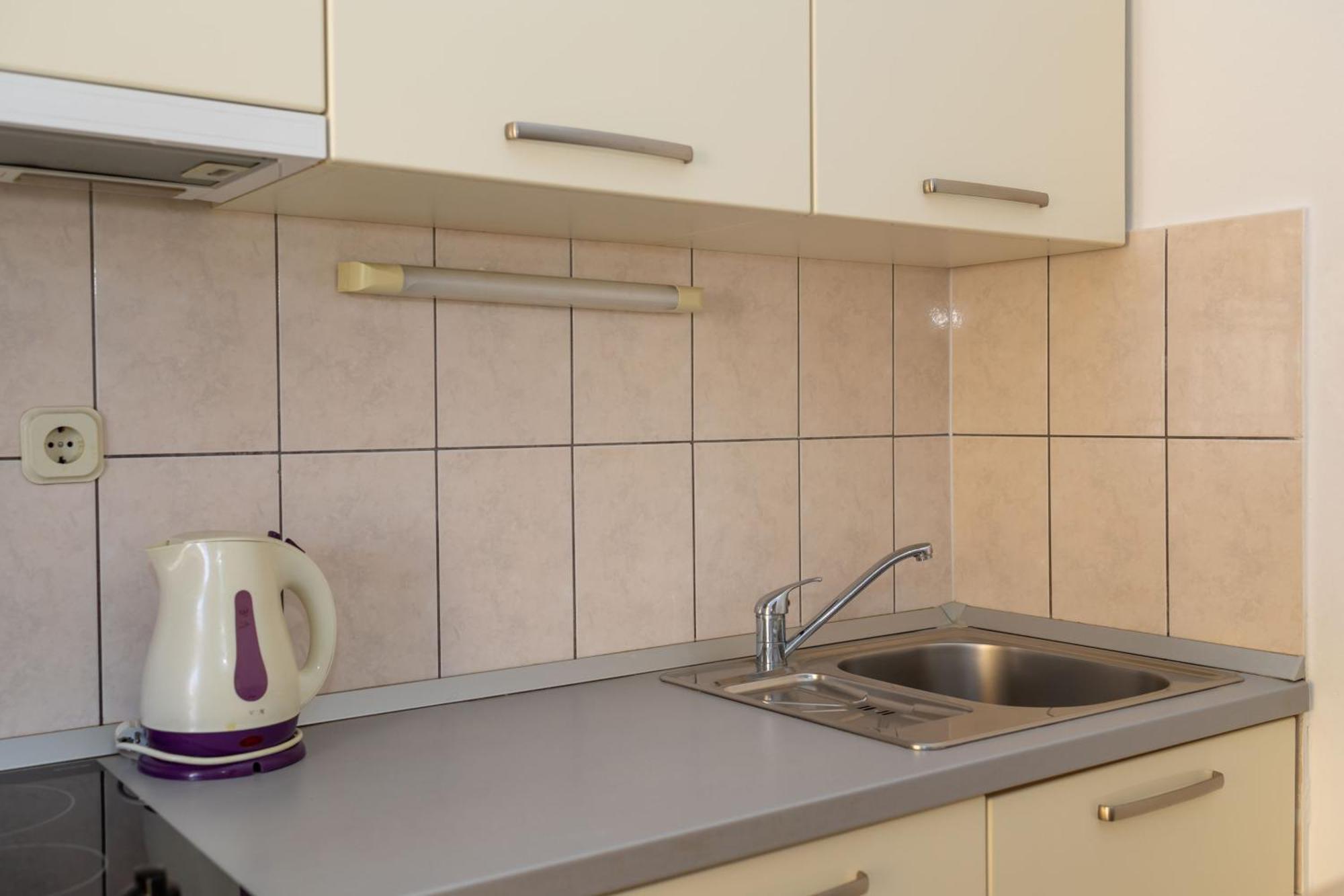 פודסטראנה Premium Apartments - Lavica Beach חדר תמונה