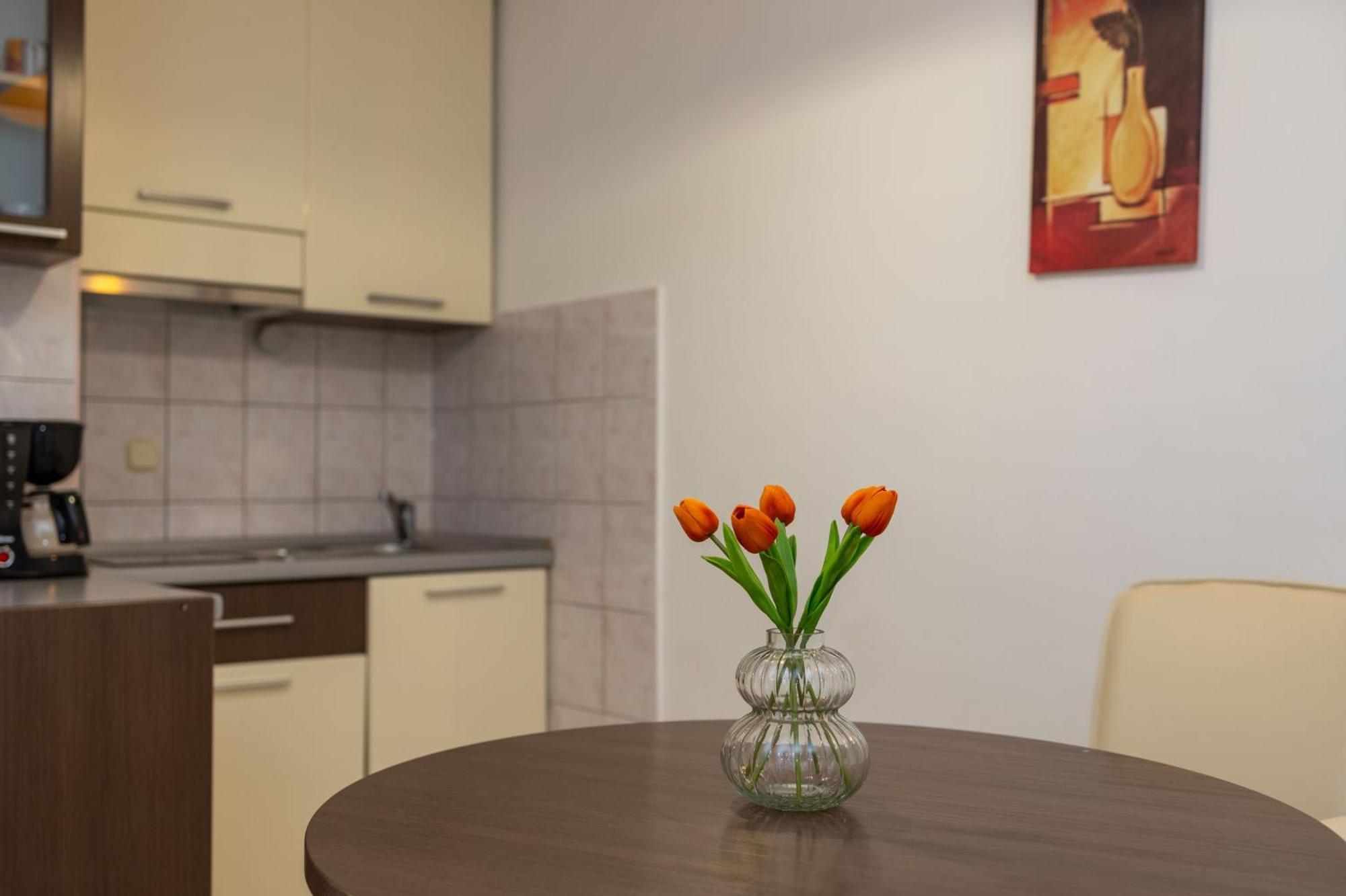 פודסטראנה Premium Apartments - Lavica Beach חדר תמונה