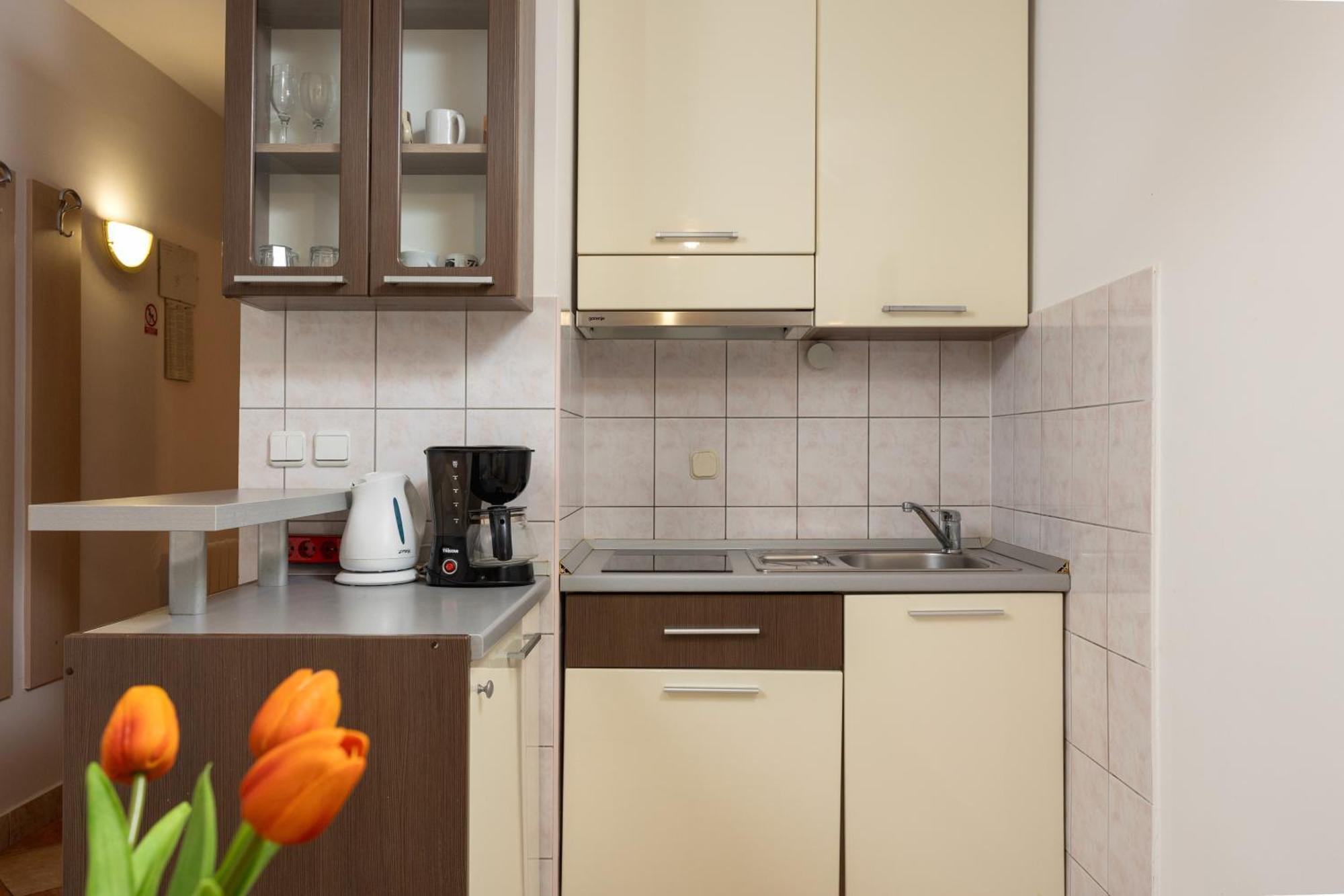 פודסטראנה Premium Apartments - Lavica Beach חדר תמונה